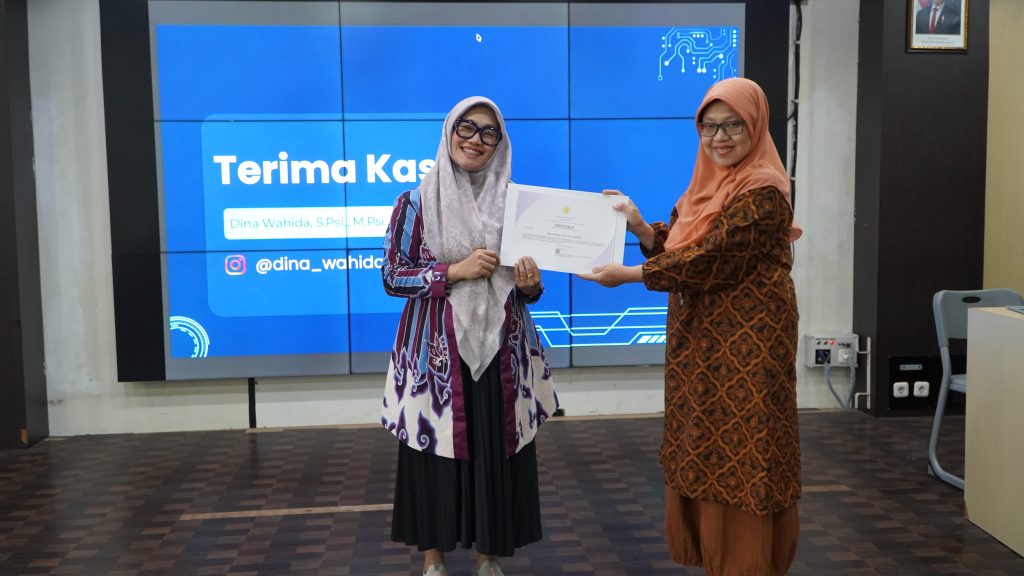 Mahasiswa DTETI UGM Pelajari Self-Regulation dan Resiliensi dalam Studium Generale