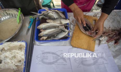 Mahasiswa Unri Digitalisasi Perikanan di Agam, Dorong Ekonomi Warga