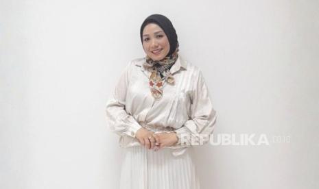 Sinergi Kepemimpinan, Pendidikan, dan Inovasi: Jejak Nuryani Mawar Putri dari Kampus Digital Bisnis