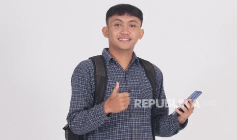 Biaya Kuliah Jadi Momok? Ini Cara Cerdas Kuliah Terjangkau di Kampus Digital Bisnis 2026