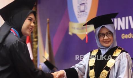 Dear Orang Tua, Prioritaskan Kampus yang Siapkan Karier Digital Buat Anak